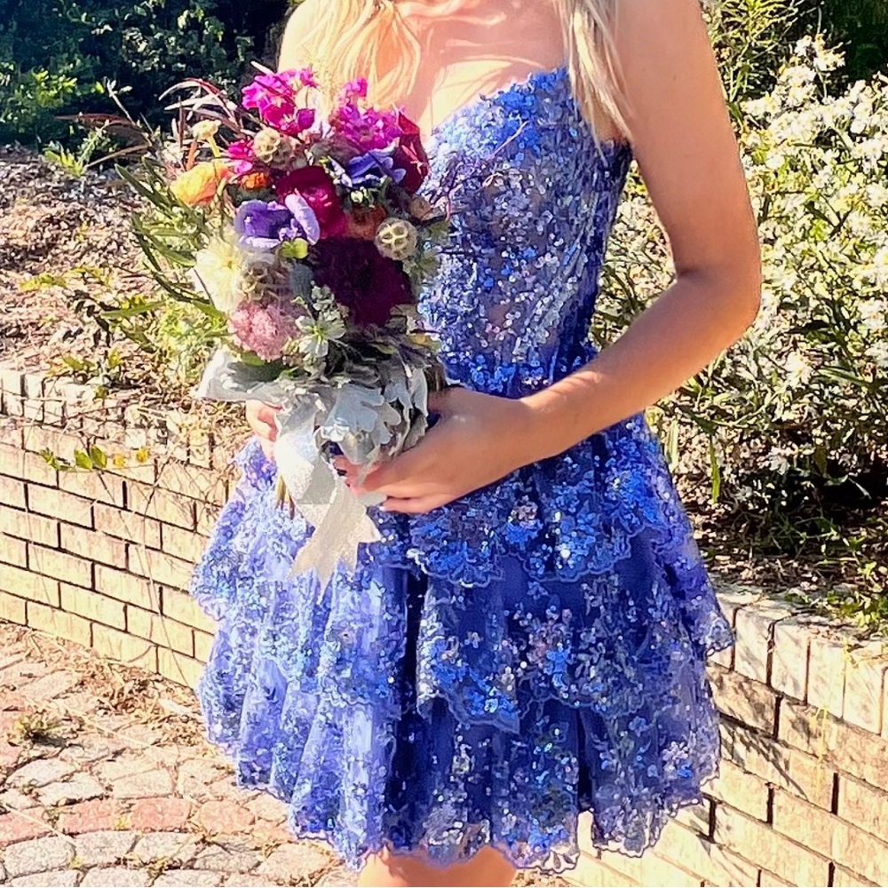 Sheri Hill dress size 6 like new....worn once